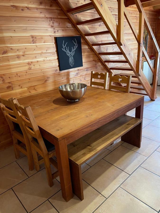 Le Chal Heureux Bel Appartement Dans Vieille Ferme De Montagne Renovee Les Orres Exterior photo